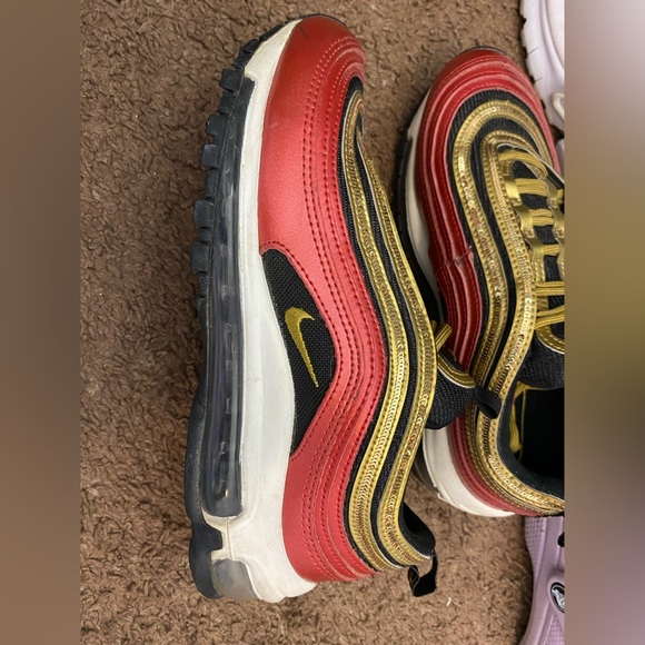 Red & hold air maxes. Only worn a couple times - Picture 2 of 3